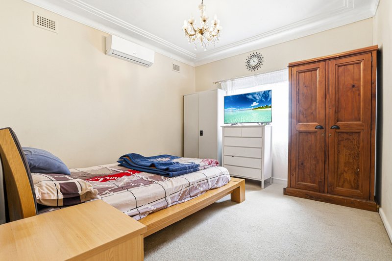 Photo - 22 Western Crescent, Blacktown NSW 2148 - Image 6