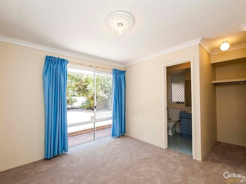 Photo - 22 Whiston Crescent, Clarkson WA 6030 - Image 6