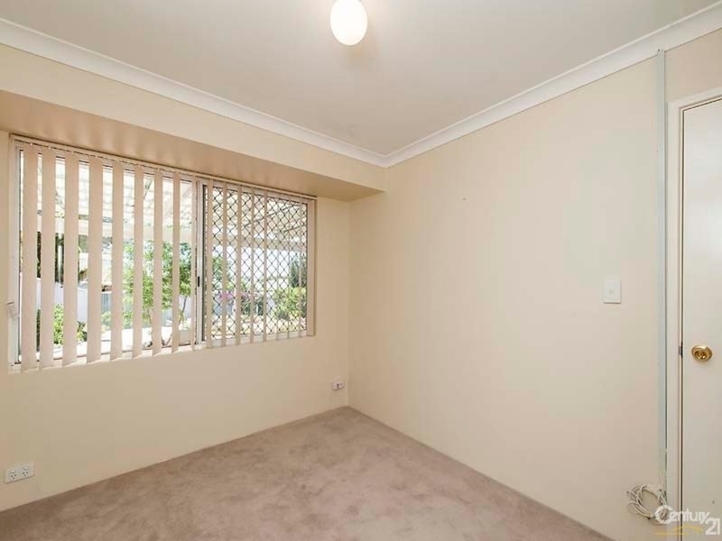 Photo - 22 Whiston Crescent, Clarkson WA 6030 - Image 18