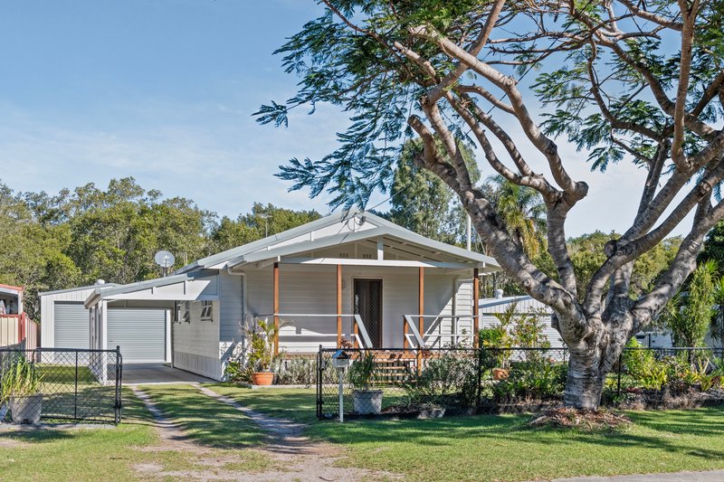 Photo - 22 Whiting Street, Beachmere QLD 4510 - Image 1