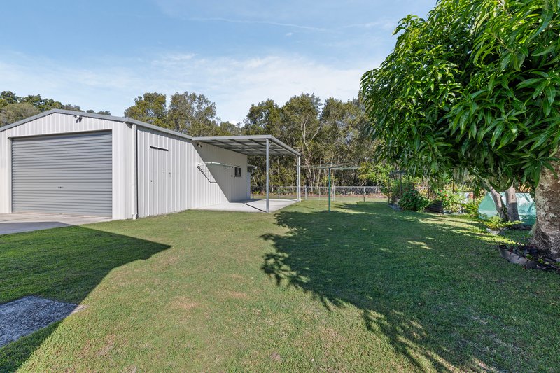 Photo - 22 Whiting Street, Beachmere QLD 4510 - Image 3