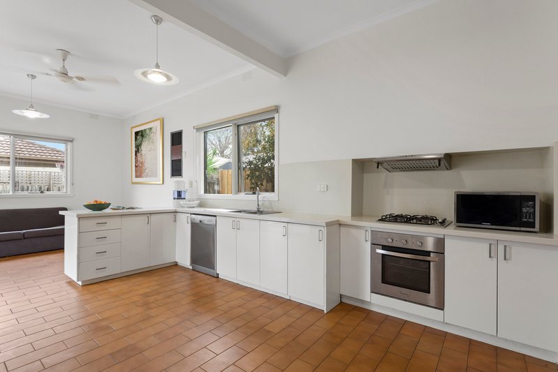 Photo - 22 Williams Street, Mentone VIC 3194 - Image 4