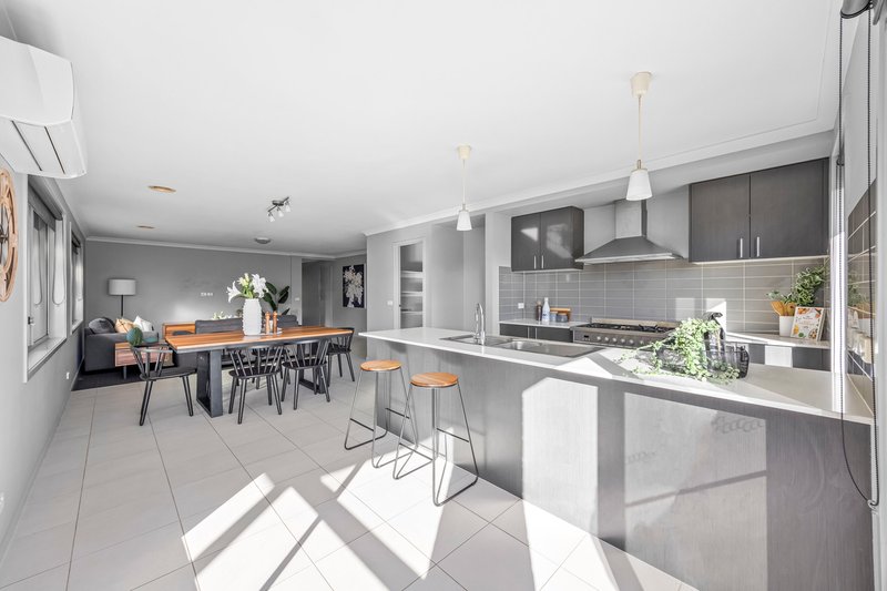 Photo - 22 Wilmott Street, Lucas VIC 3350 - Image 8