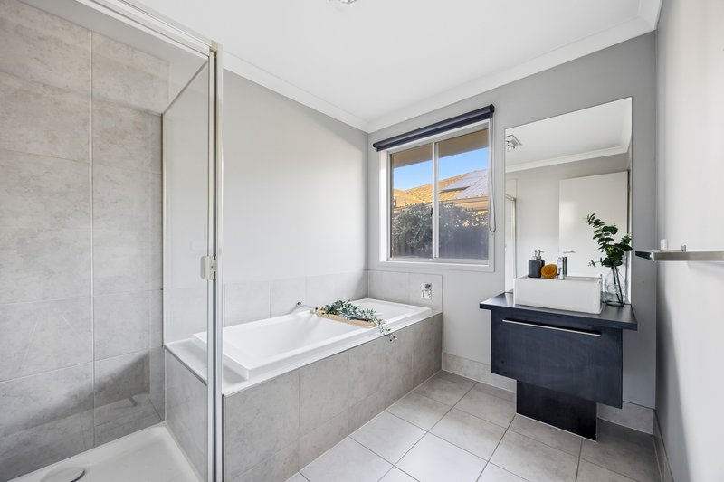 Photo - 22 Wilmott Street, Lucas VIC 3350 - Image 14