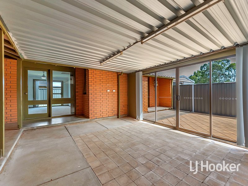 Photo - 22 Wilterna Crescent, Smithfield SA 5114 - Image 13