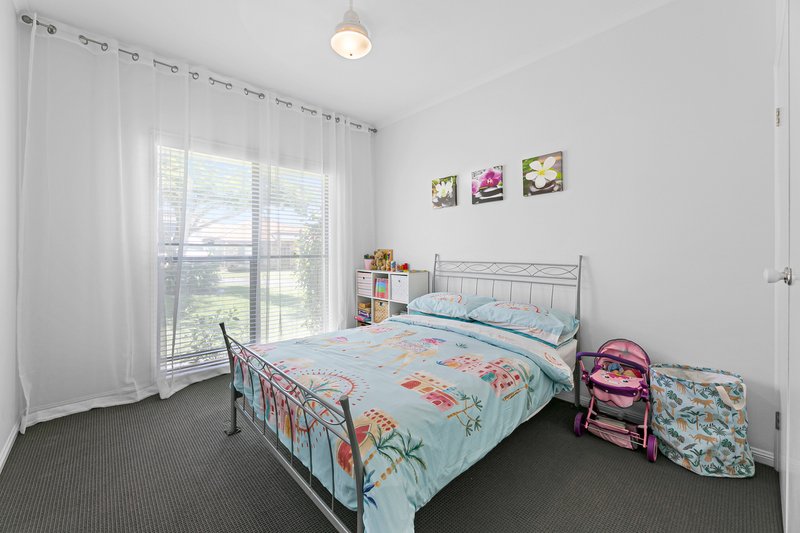 Photo - 22 Windemere Crescent, Varsity Lakes QLD 4227 - Image 15