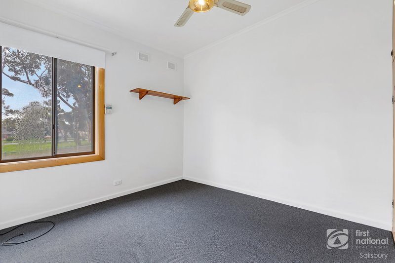 Photo - 22 Woodfalls Road, Elizabeth Vale SA 5112 - Image 9