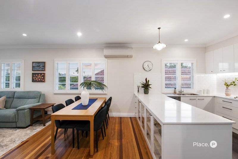 Photo - 22 Woodrow Drive, Coorparoo QLD 4151 - Image 7