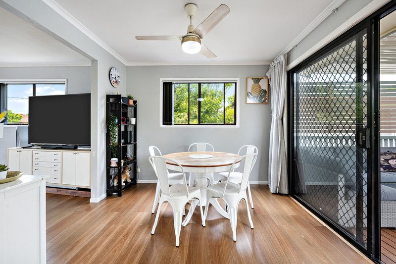 Photo - 22 Wordsworth Street, Strathpine QLD 4500 - Image 7