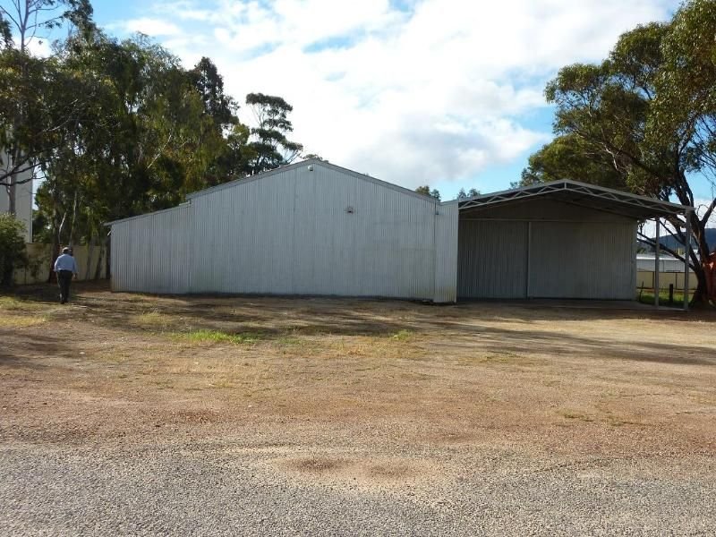 22 Wyborn Street, York WA 6302