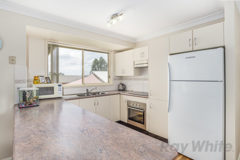 Photo - 22 Wyera Crescent, Carey Bay NSW 2283 - Image 3