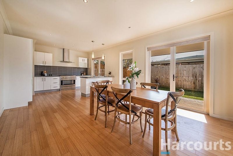 Photo - 2/2 Wynnstay Road, Seaford VIC 3198 - Image 3