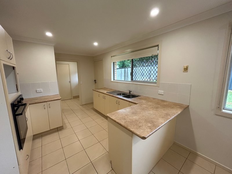 Photo - 22 Yangoora Crescent, Ashmore QLD 4214 - Image 8