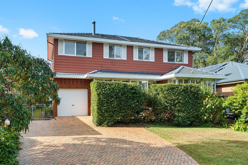 Photo - 22 Yaralla Crescent, Thornleigh NSW 2120 - Image 12