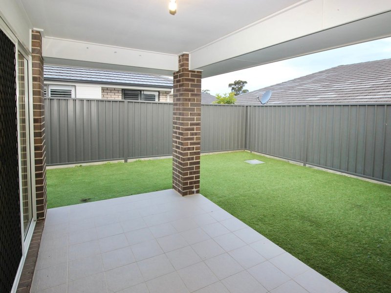 Photo - 22 Yarborough Road, Cameron Park NSW 2285 - Image 13