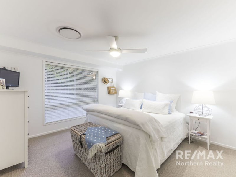 Photo - 22 Yellowjack Crescent, Albany Creek QLD 4035 - Image 13