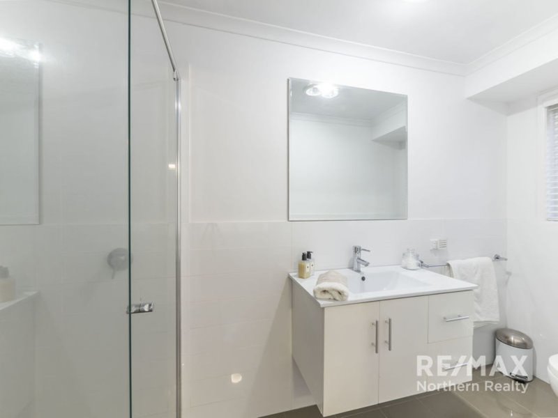 Photo - 22 Yellowjack Crescent, Albany Creek QLD 4035 - Image 14