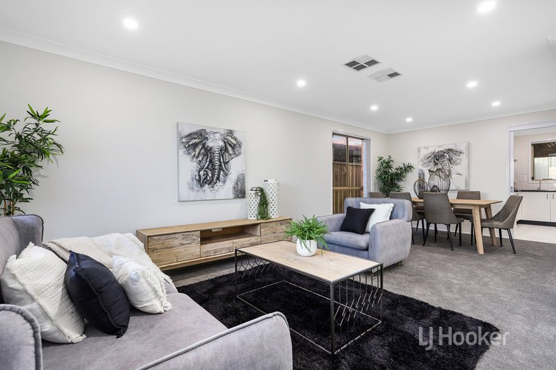 Photo - 22 Yulan Grove, Acacia Gardens NSW 2763 - Image 2