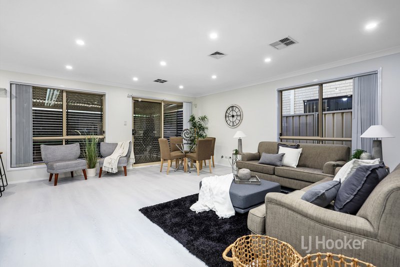 Photo - 22 Yulan Grove, Acacia Gardens NSW 2763 - Image 3