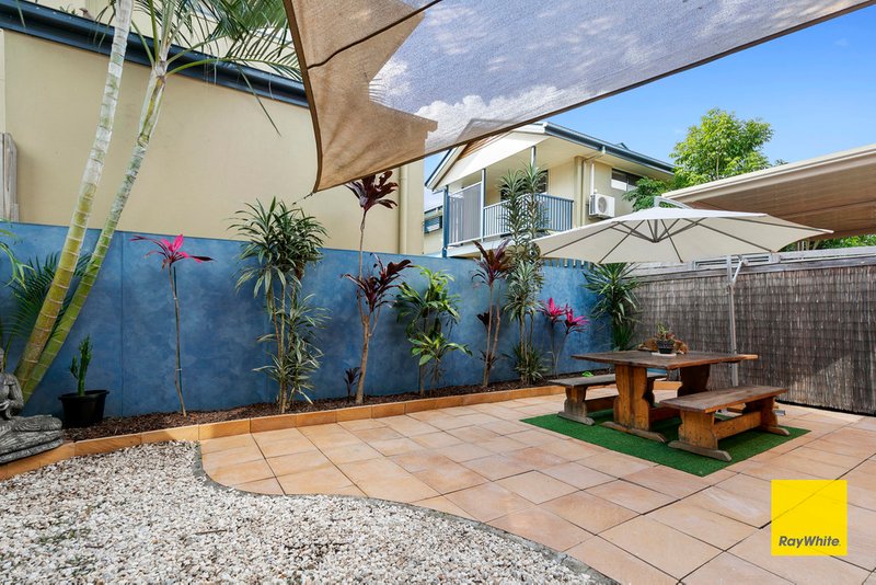 Photo - 2/2 Zahel Street, Carina QLD 4152 - Image 4