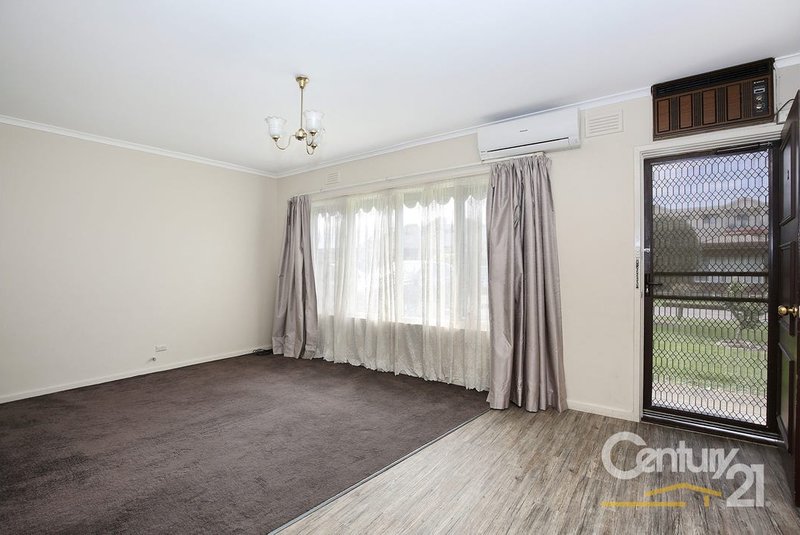 Photo - 2/20-24 Noble Street, Noble Park VIC 3174 - Image 5