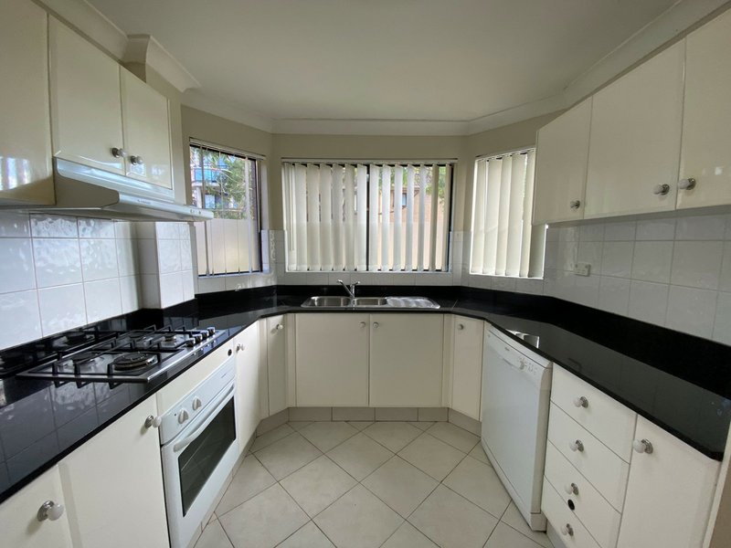 Photo - 2/20-26 Jenner Street, Baulkham Hills NSW 2153 - Image 4
