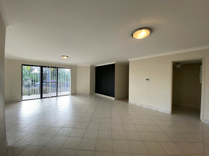 Photo - 2/20-26 Jenner Street, Baulkham Hills NSW 2153 - Image 6