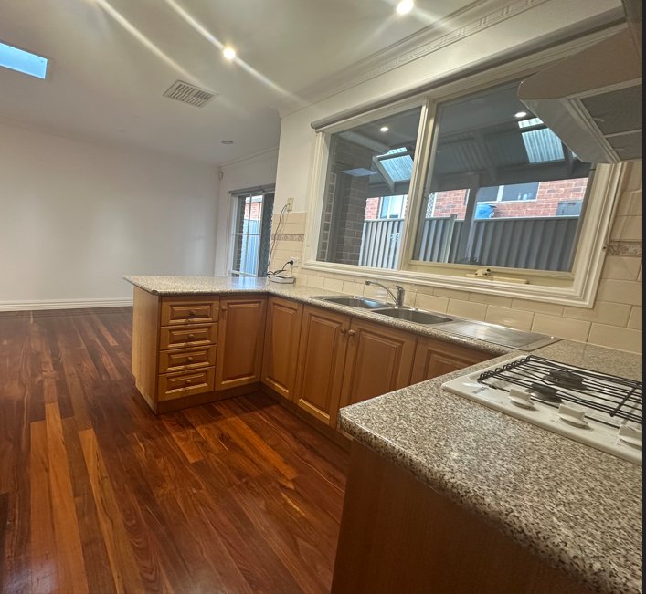Photo - 2/20 Acacia Street, Glenroy VIC 3046 - Image 5