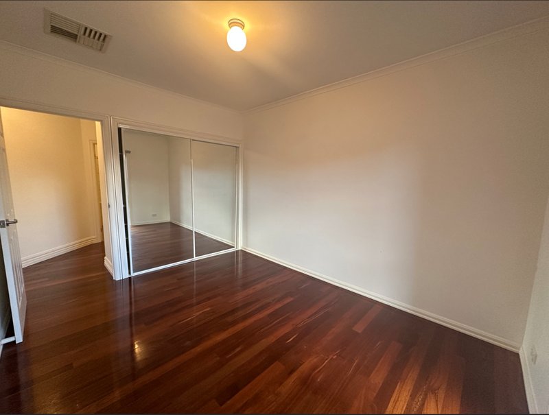 Photo - 2/20 Acacia Street, Glenroy VIC 3046 - Image 7