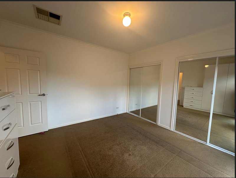 Photo - 2/20 Acacia Street, Glenroy VIC 3046 - Image 9