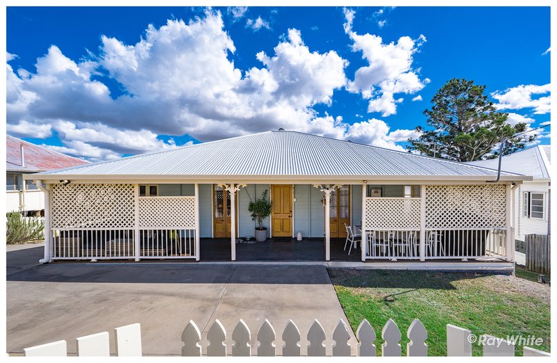 Photo - 220 Agnes Street, The Range QLD 4700 - Image 1