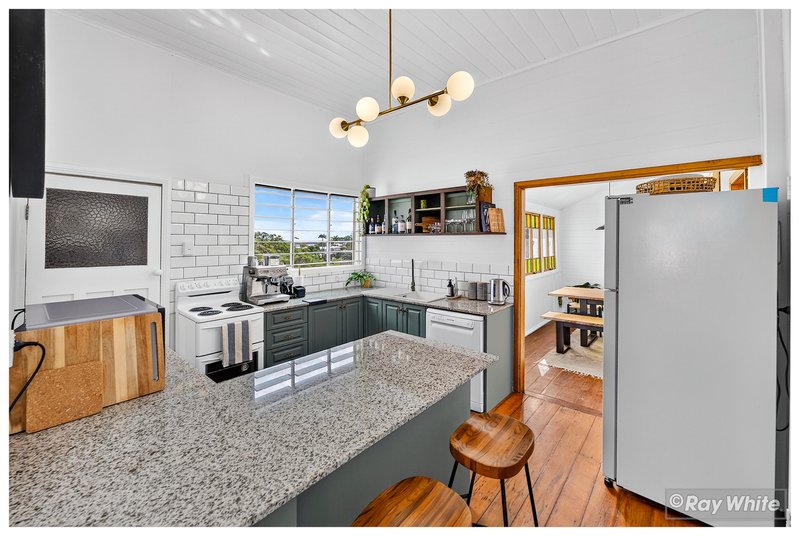 Photo - 220 Agnes Street, The Range QLD 4700 - Image 10