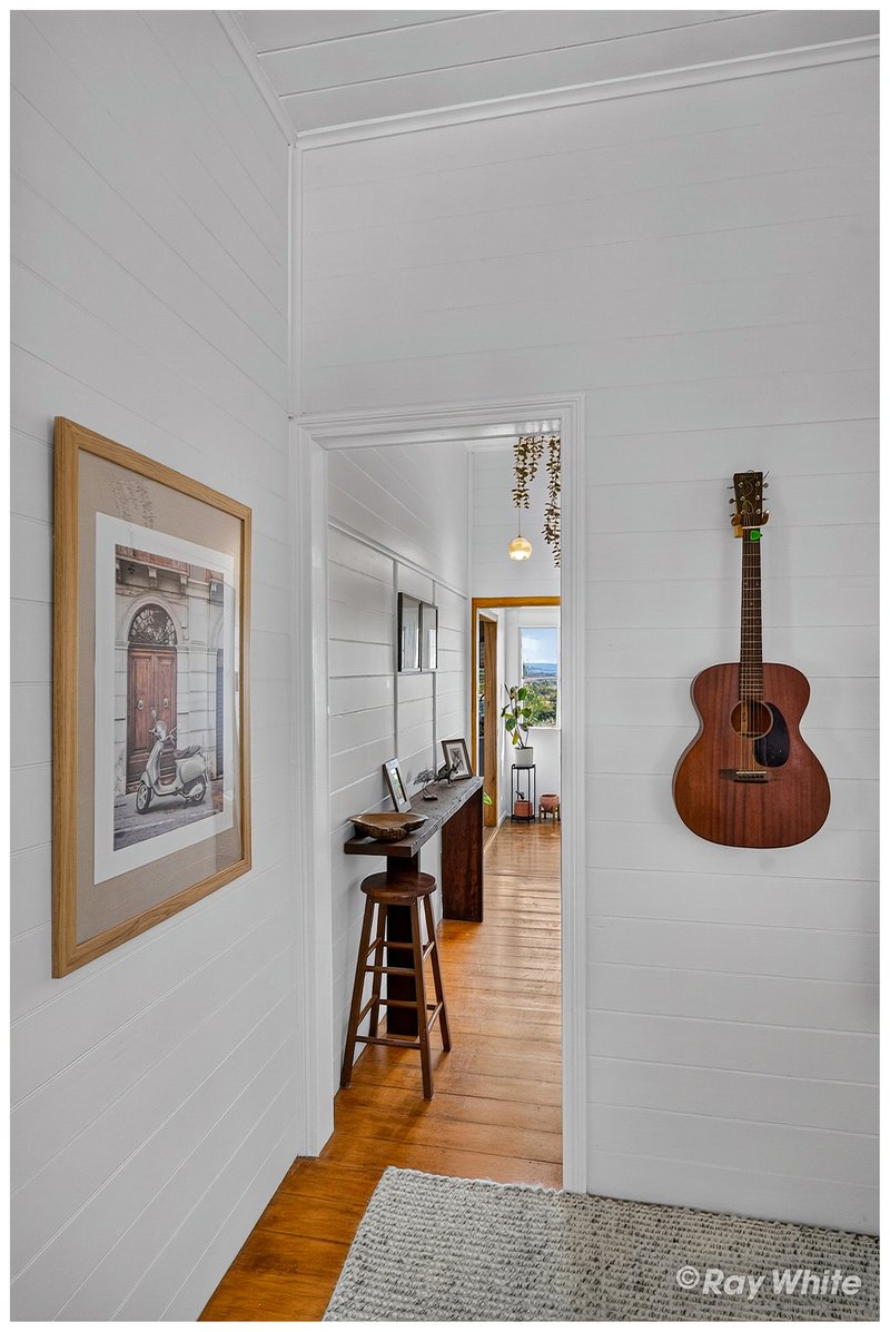 Photo - 220 Agnes Street, The Range QLD 4700 - Image 15