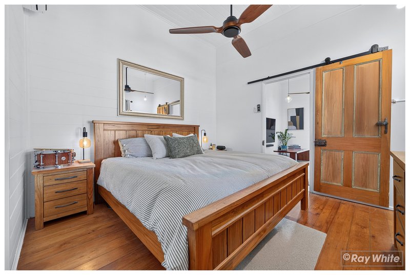 Photo - 220 Agnes Street, The Range QLD 4700 - Image 21