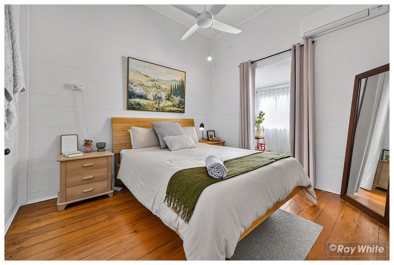 Photo - 220 Agnes Street, The Range QLD 4700 - Image 23
