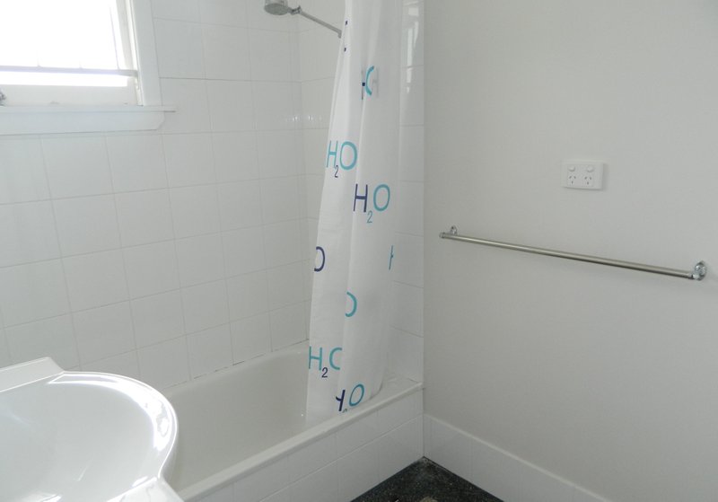 Photo - 2/20 Allamanda Street, Fairfield QLD 4103 - Image 6