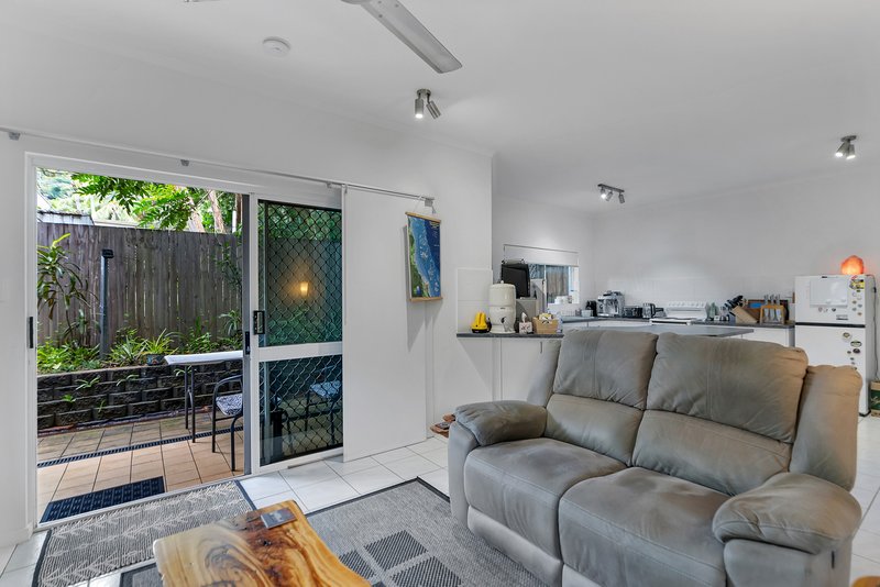 Photo - 2/20 Anderson Street, Trinity Beach QLD 4879 - Image 8