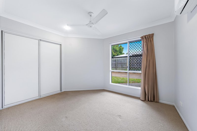 Photo - 2/20 Banksia Court, Cannonvale QLD 4802 - Image 11