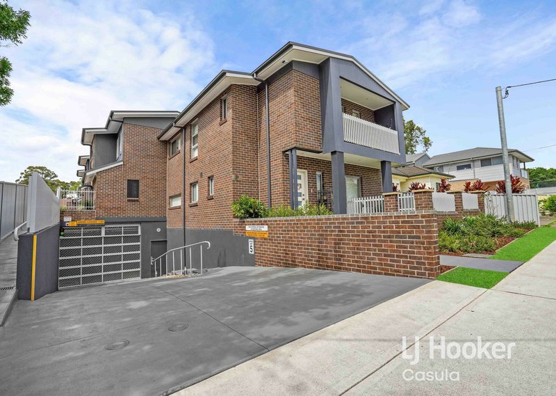 2/20 Blackwood Avenue, Casula NSW 2170