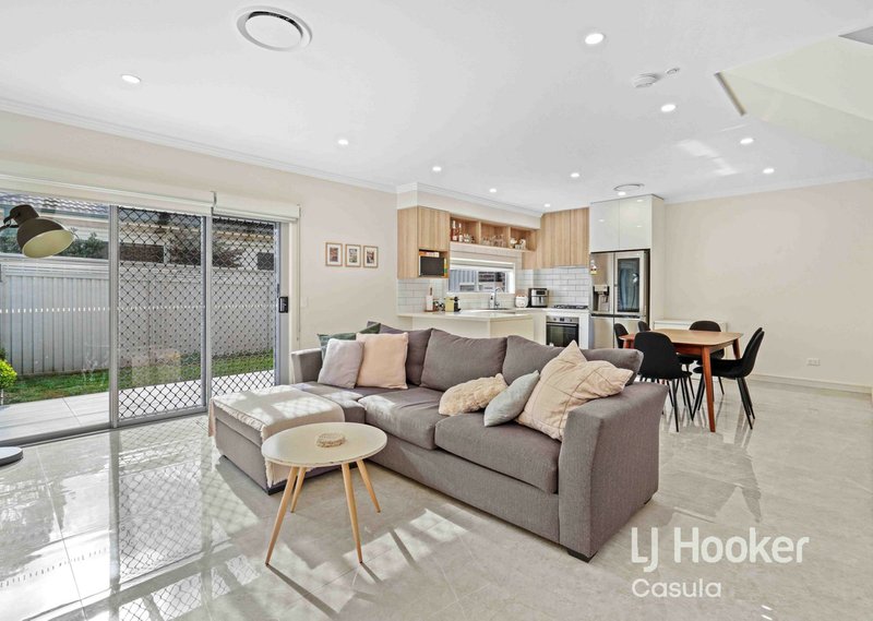 Photo - 2/20 Blackwood Avenue, Casula NSW 2170 - Image 3