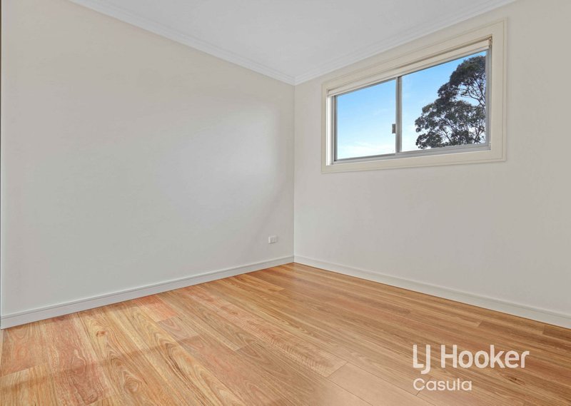 Photo - 2/20 Blackwood Avenue, Casula NSW 2170 - Image 8