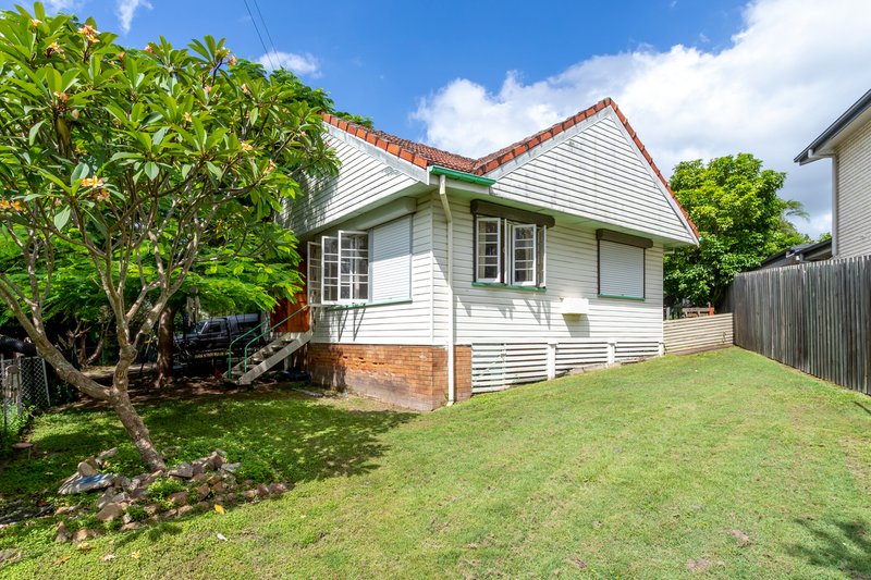 Photo - 220 Blaker Road, Keperra QLD 4054 - Image 15