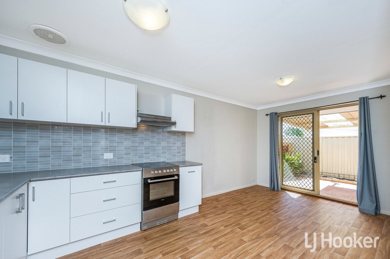 Photo - 2/20 Charlton Place, Thornlie WA 6108 - Image 7