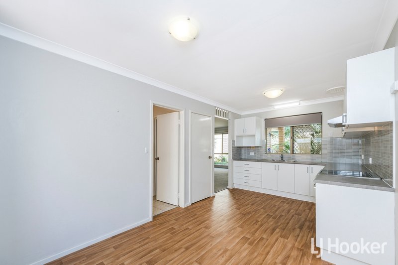 Photo - 2/20 Charlton Place, Thornlie WA 6108 - Image 8