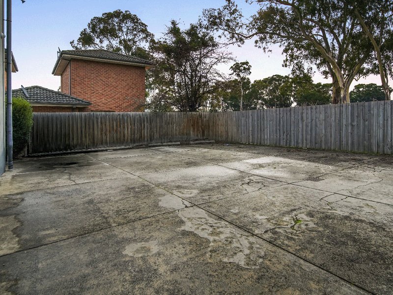 Photo - 2/20 Close Avenue, Dandenong VIC 3175 - Image 9