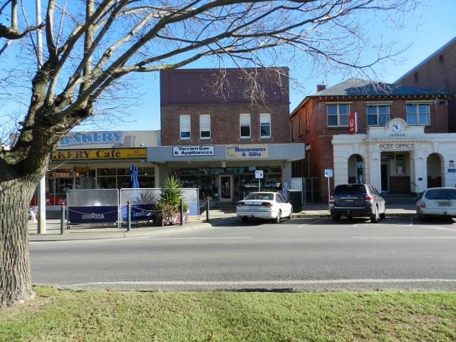 Photo - 220 Commercial Road, Yarram VIC 3971 - Image 3