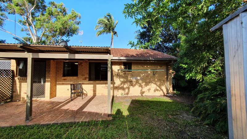 Photo - 2/20 Corrine Avenue, Southport QLD 4215 - Image 14