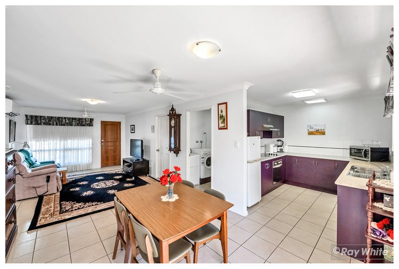 Photo - 2/20 Cowan Street, Gracemere QLD 4702 - Image 7