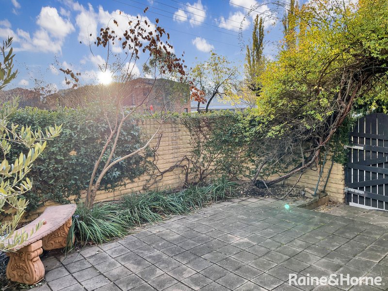 Photo - 2/20 Donald Road, Queanbeyan NSW 2620 - Image 2