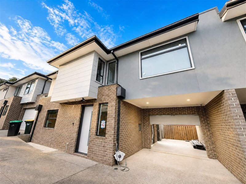 Photo - 2/20 Duffy Street, Essendon North VIC 3041 - Image 1